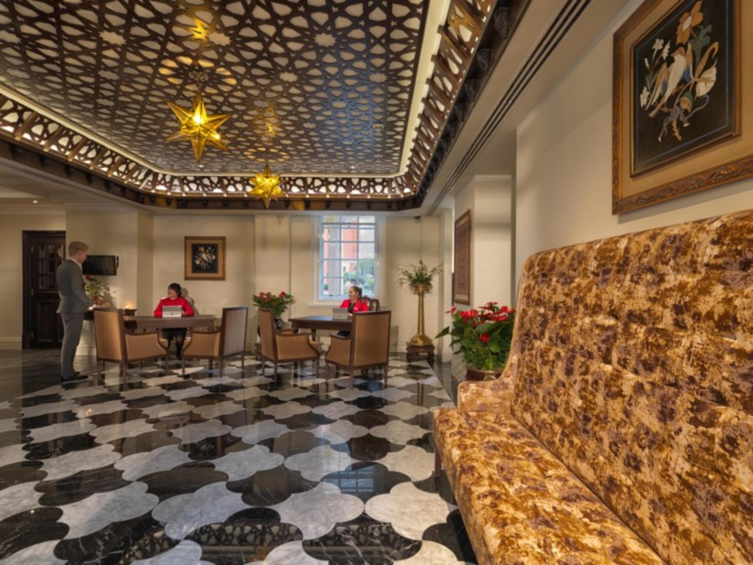 Hotel The Lalit Londýn Interiér fotografie The lobby of the hotel