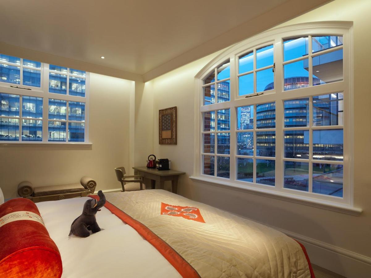 Hotel The Lalit Londýn Pokoj fotografie A bedroom at the Mandarin Oriental, London